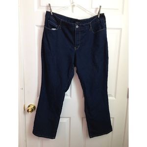 Plus Size Bootcut Jeans 22WP